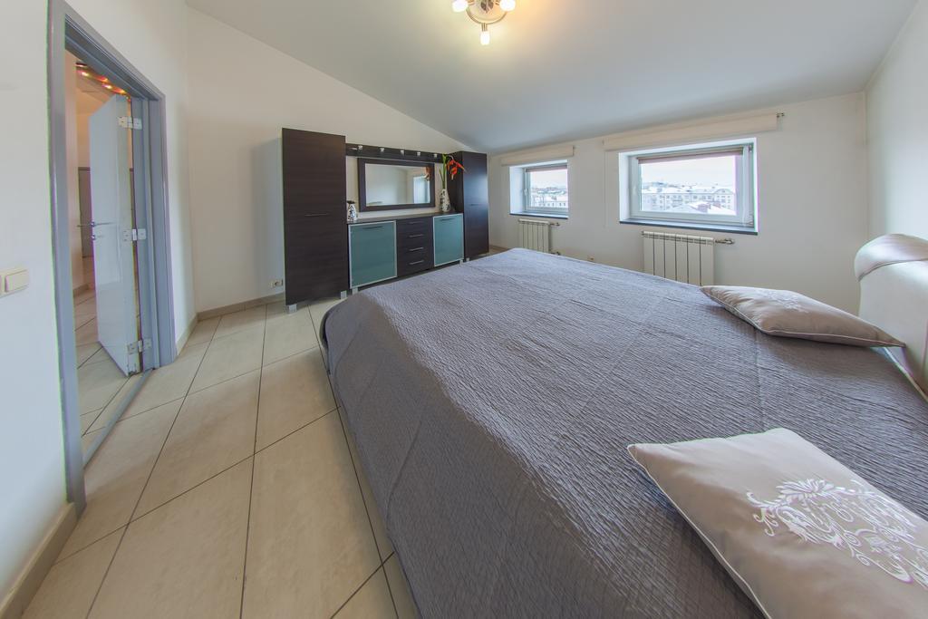 Mansard Apartment Antonovicha 4 Kiev Dış mekan fotoğraf