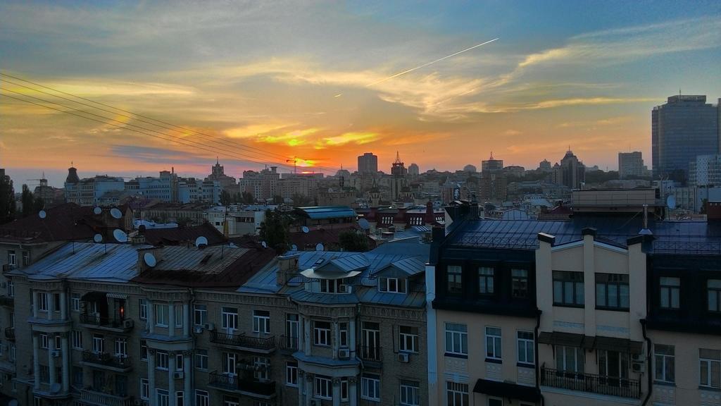 Mansard Apartment Antonovicha 4 Kiev Dış mekan fotoğraf